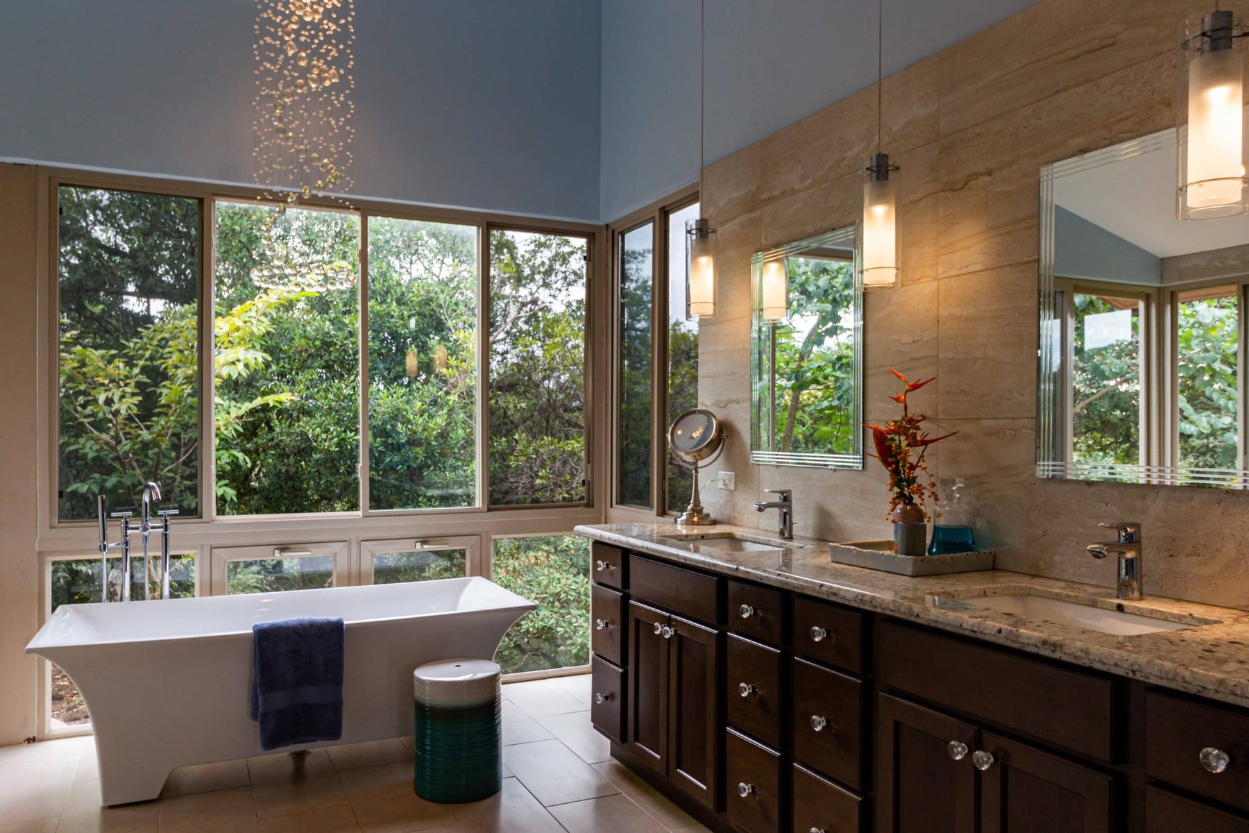 Bathroom Modern Style