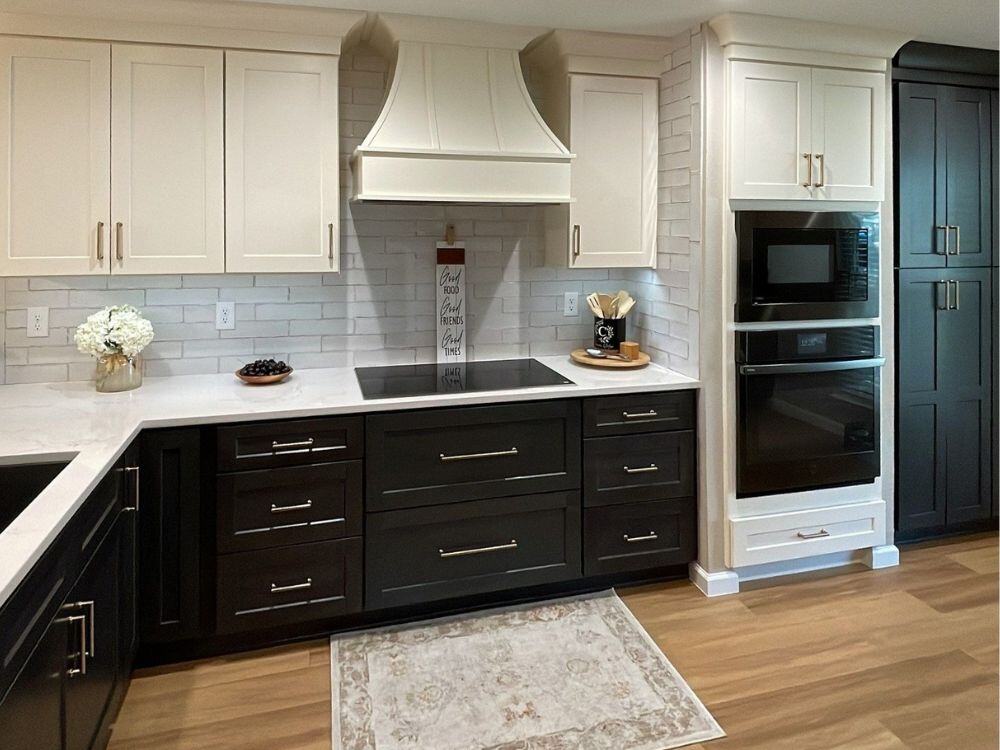 Kitchen Backsplash with Black Lower Cabinets Remodel