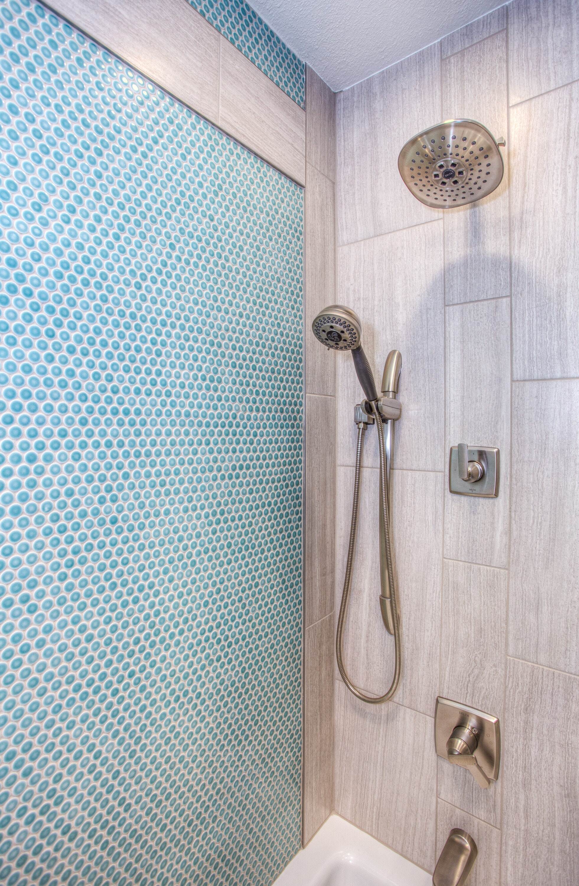 bathroom-comfort-room-design-1909656